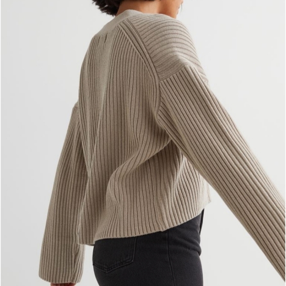 🆕️NWT H&M Rib-knit Cardigan in 'Taupe' - Picture 4 of 12